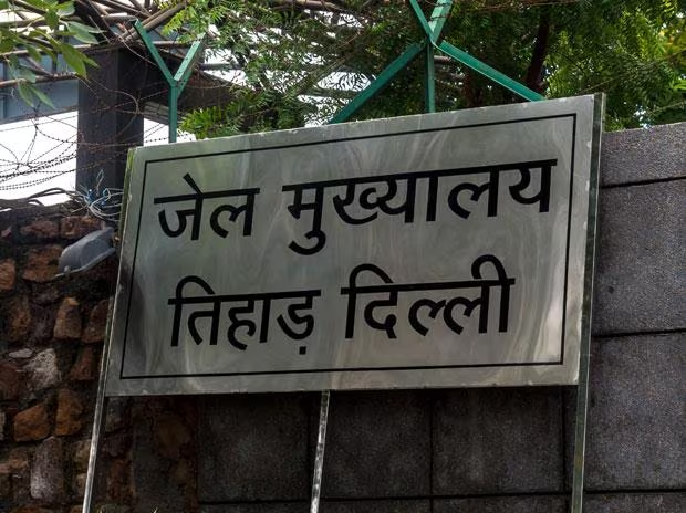 तिहाड़ से आती है उगाही की धमकी, करोड़ों में कमाई:गुर्गों से ऐप के जरिए बातचीत, कैसे जेल से चल रहे दिल्ली के 10 गैंग
