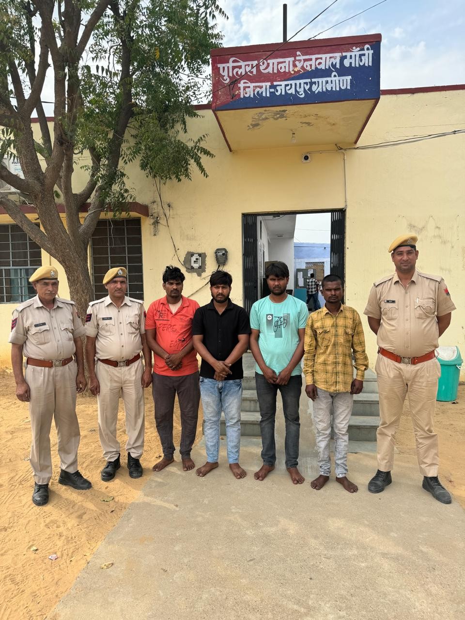 मोबाइल टावर्स को निशाना बनाते थे शातिर चोर..रेनवाल मांजी पुलिस ने किया गिरोह का पर्दाफाश