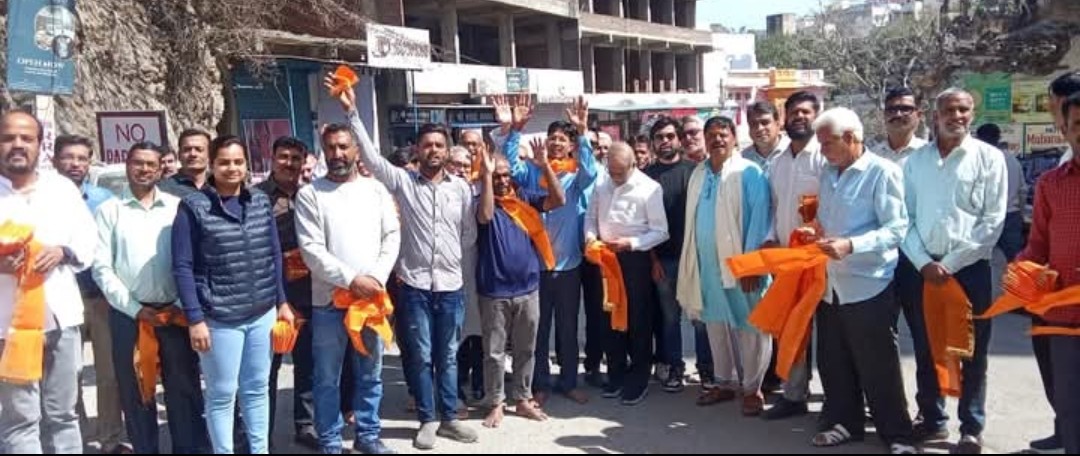 नेशनल मेडिकल ऑर्गेनाइजेशन, के राष्ट्रीय अधिवेशन में भाग लेने वाले चिकित्सक व विद्यार्थी चिकित्साक, ने किए श्रीजी के दर्शन