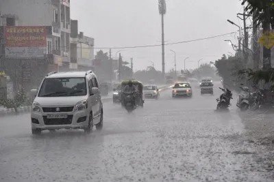 आधे भारत में आज भारी बारिश का अलर्ट